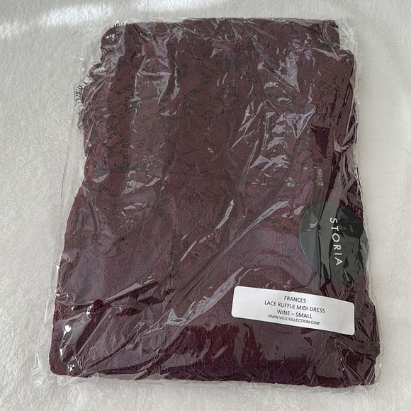 VICI | Frances Lace Ruffle Midi Dress - Picture 5 of 6